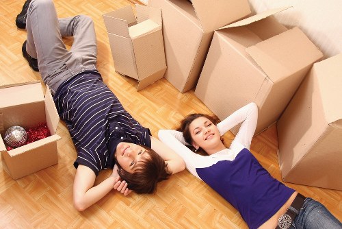 Commercial moving truck assistance for businesses in Brent